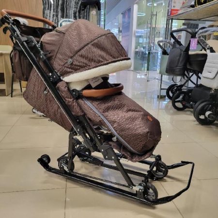 Санки-коляска Nika 7-8 K с шерстью и перекидной ручкой
